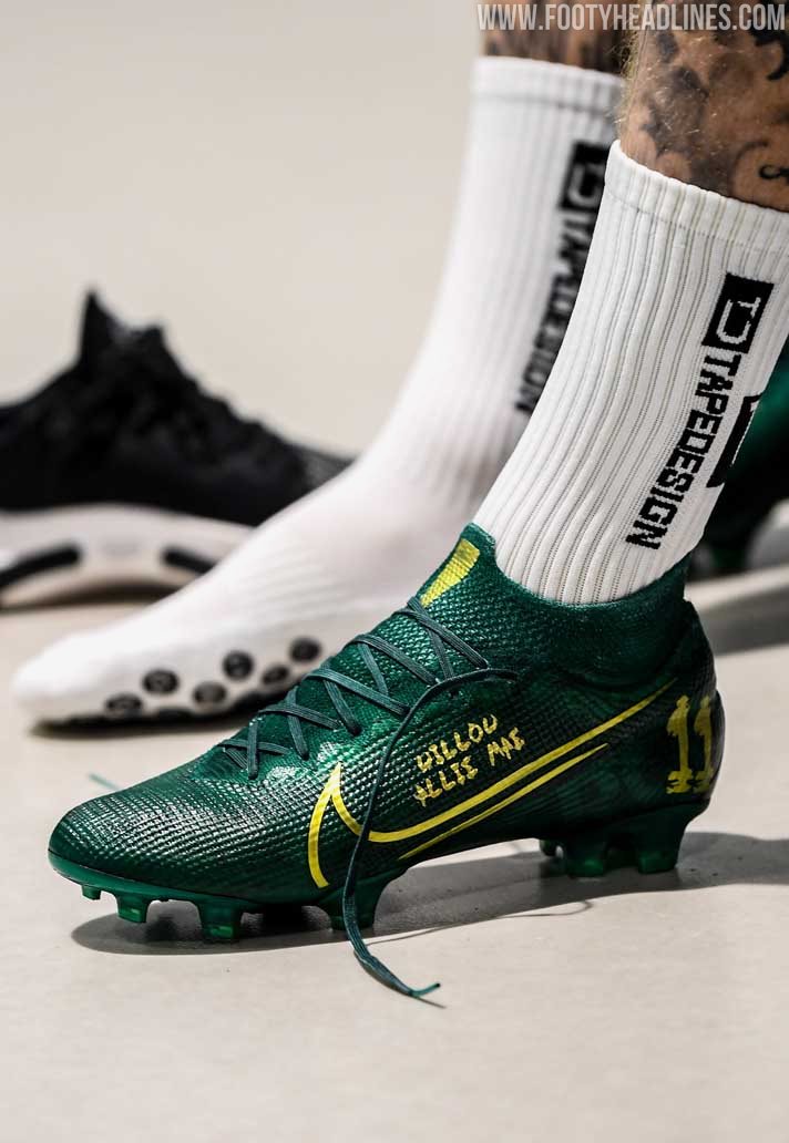 Ireland Forward McClean Shows Off Stunning Custom Ireland Nike